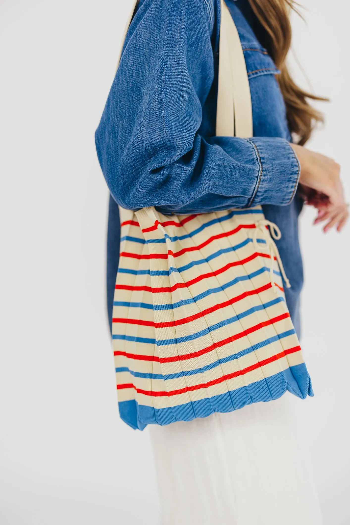 Accordion Knit Tote Bag in Red & Blue