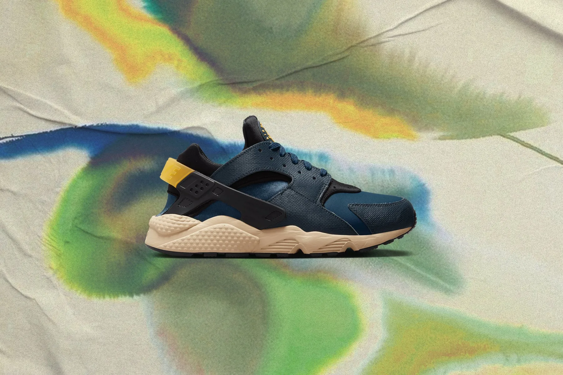 Air Huarache PRM - Black/University Gold/Armory Navy