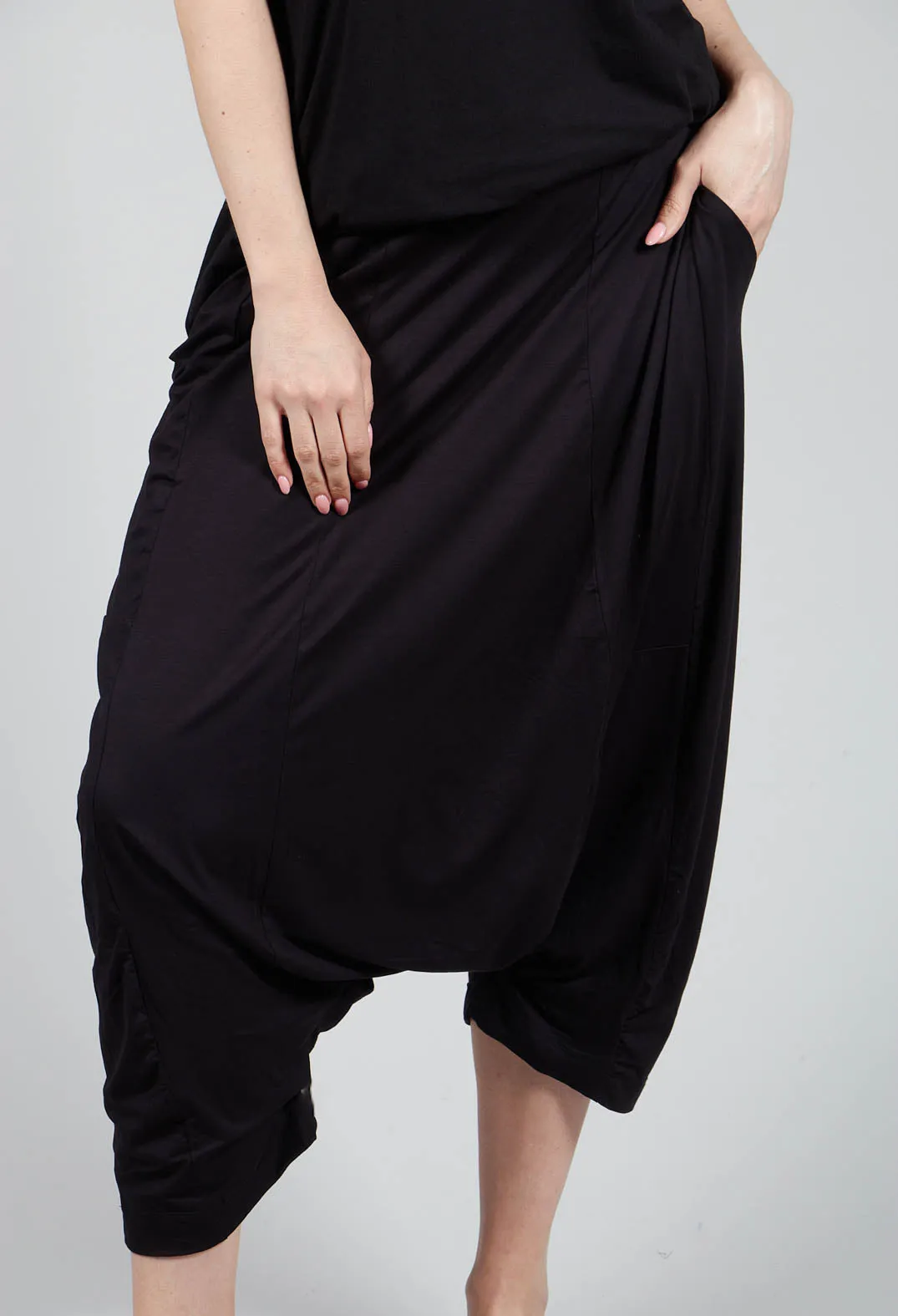 Jersey Drop-Crotch Trousers in Black