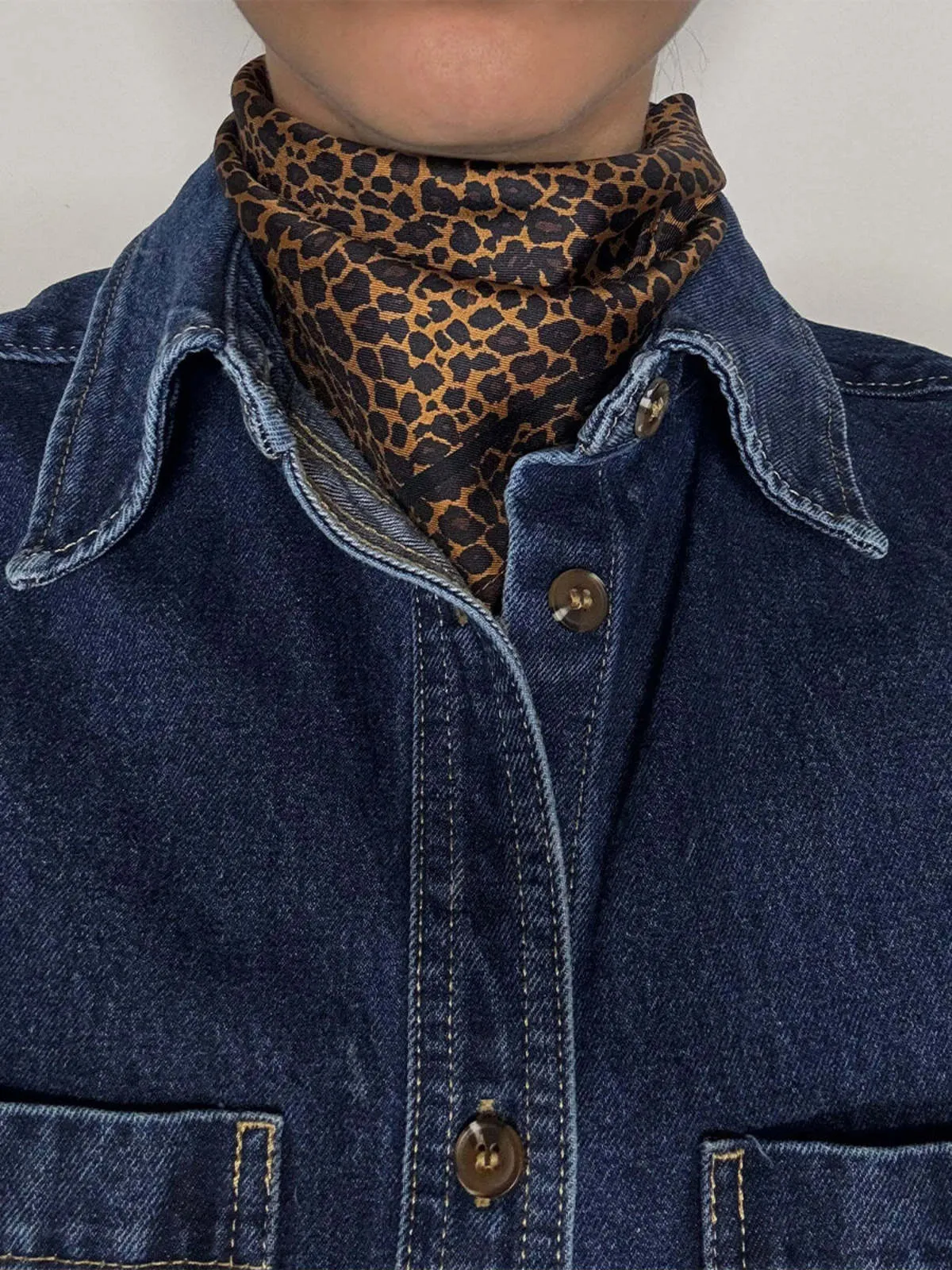 Leo Scarf - Leopard