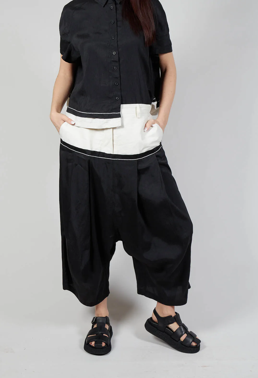 Lightwear Pleated Trousers in Blk Melange