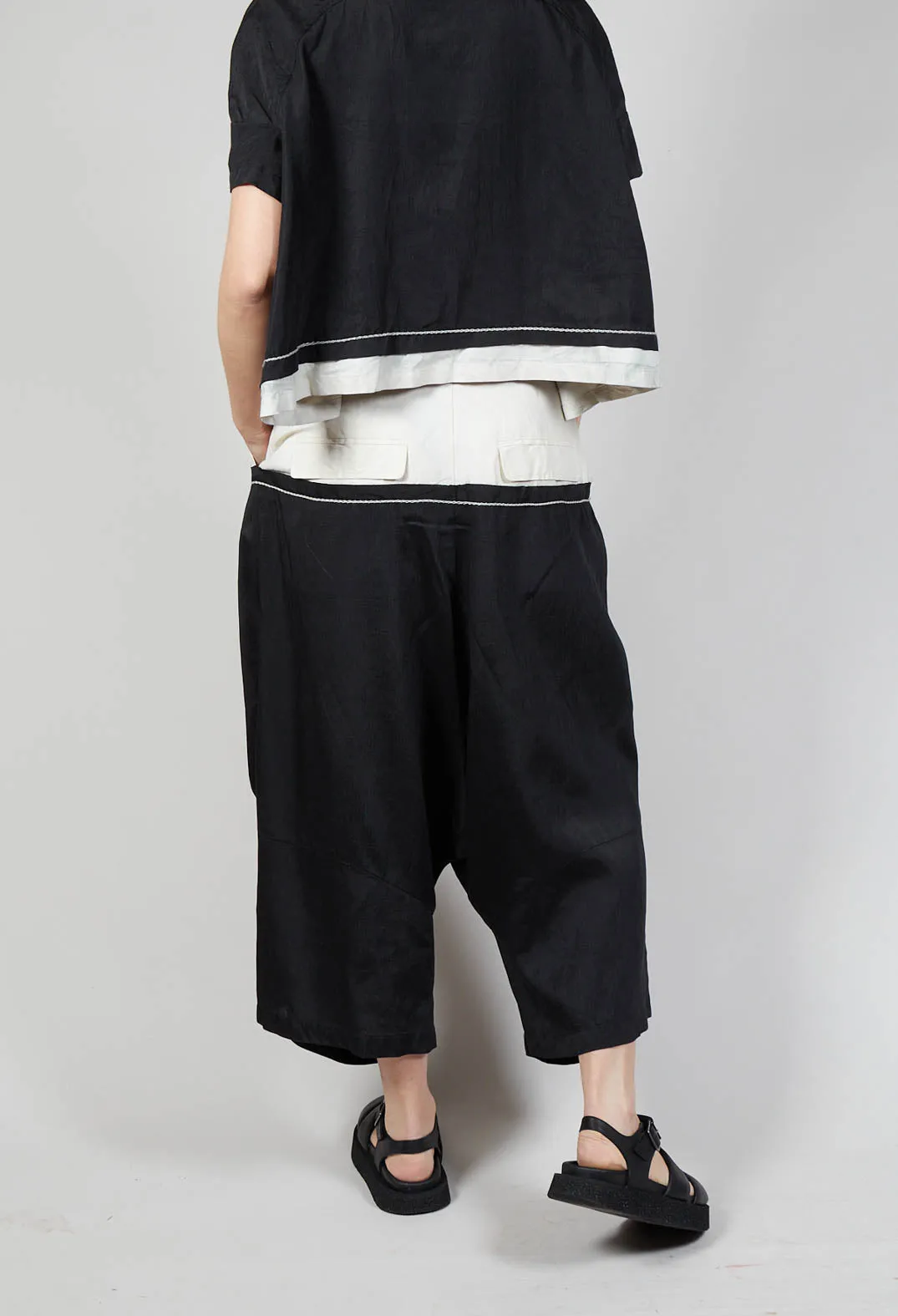 Lightwear Pleated Trousers in Blk Melange