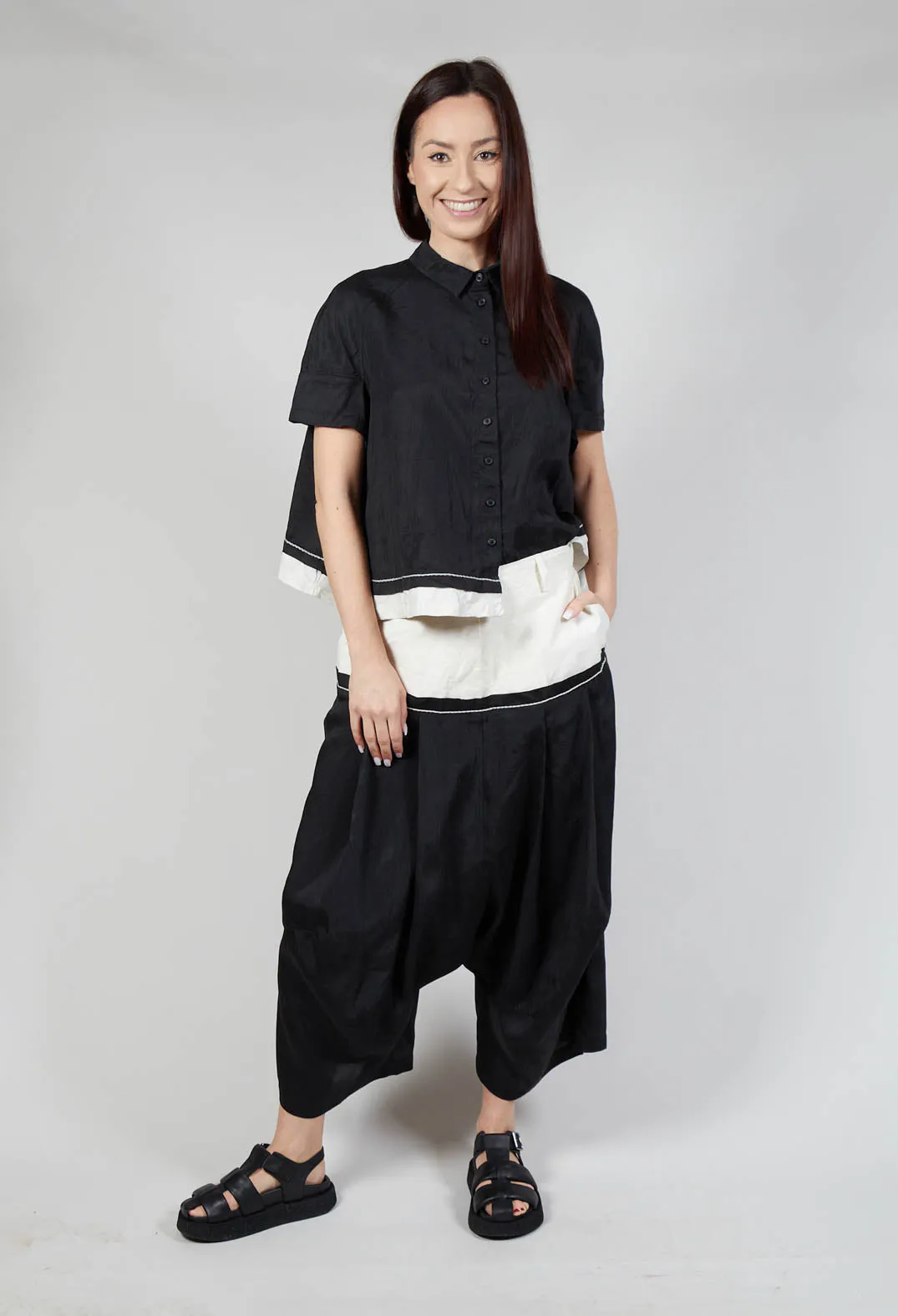 Lightwear Pleated Trousers in Blk Melange