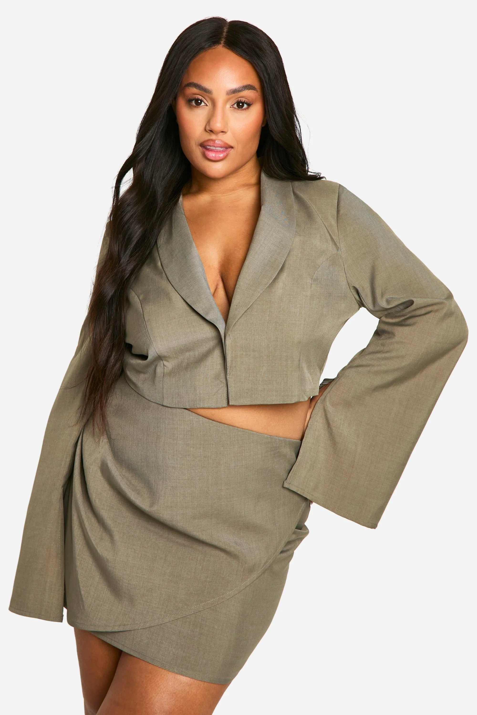 Plus Tailroed Longline Crop Blazer