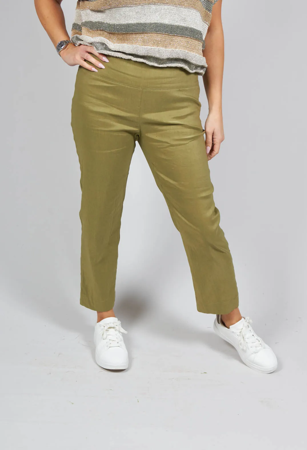 Soumia Slim Fit Trousers in Green