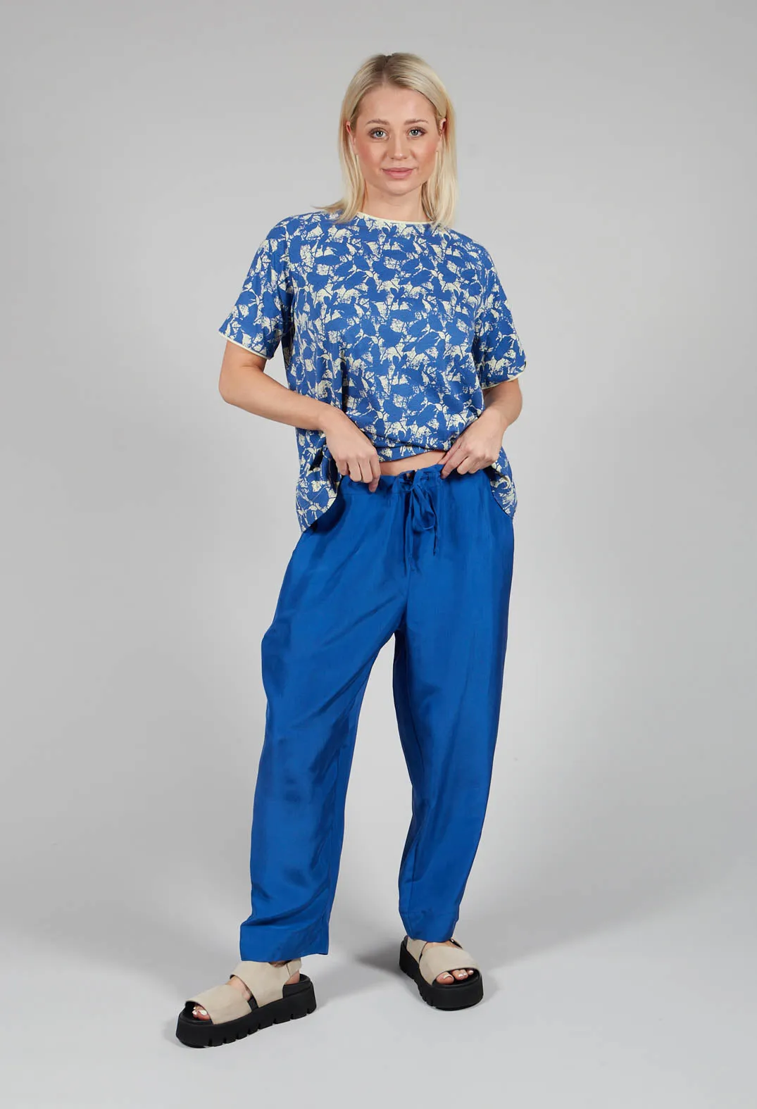 Trousers Still Amparo Blue in Blue