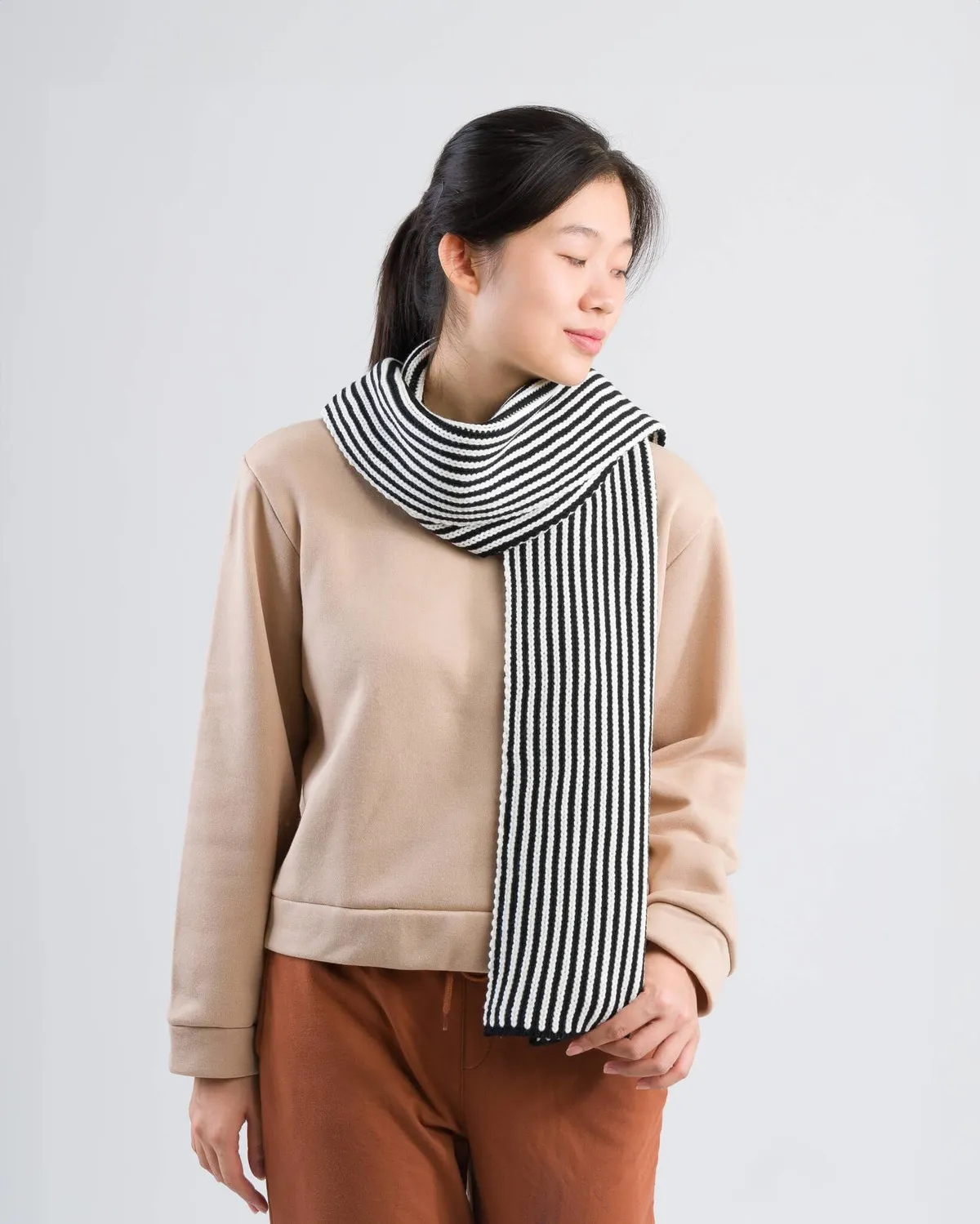 VERLOOP | knits Pinstripe Big Scarf - Black/White